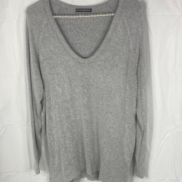 Brandy Melville Light Gray Knit Top - Picture 1 of 6